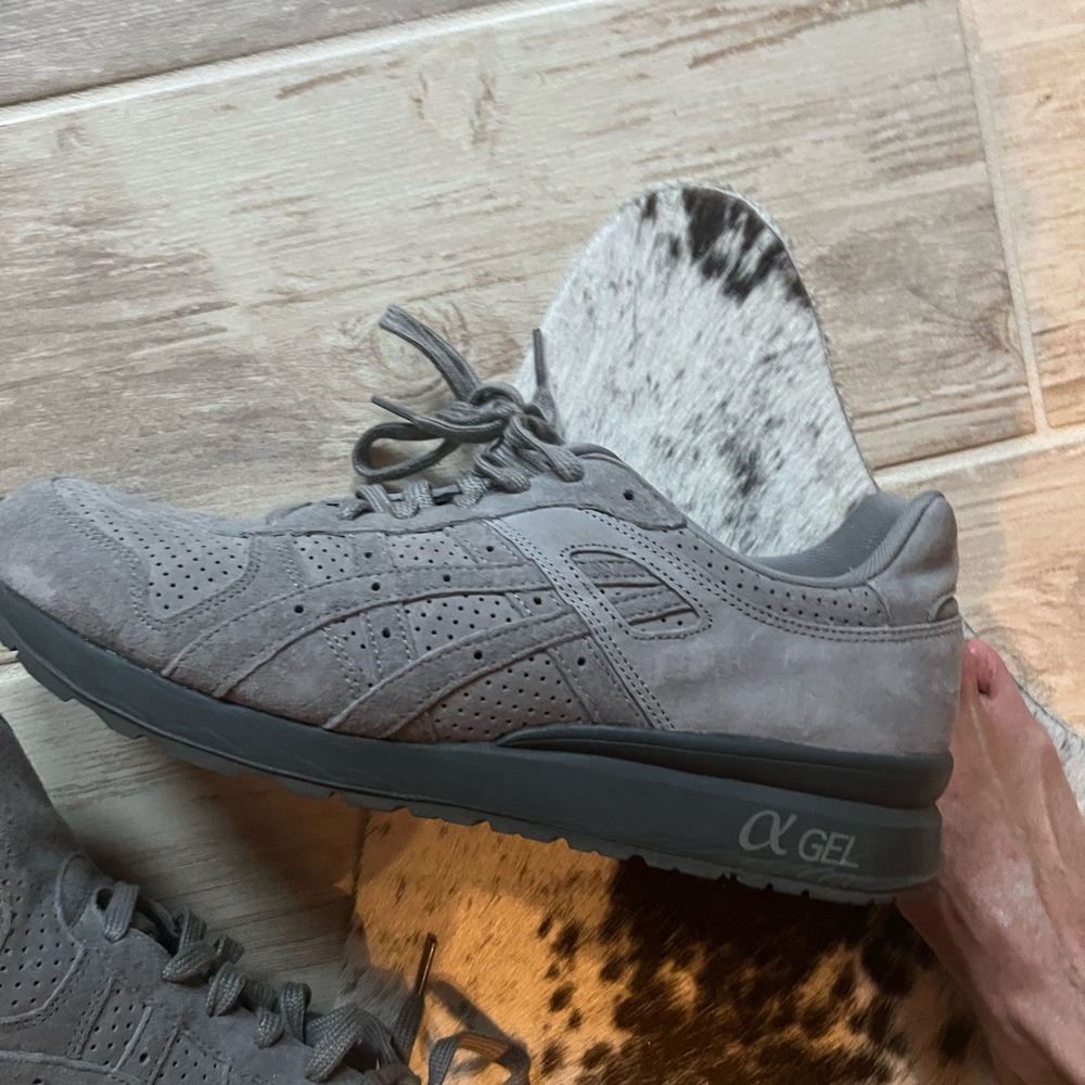 Men's ASICS Gray Sneakers Gel - Picture 5 of 6